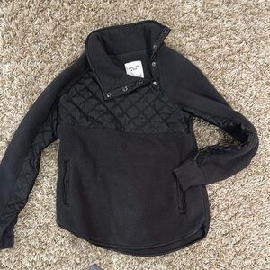 Abercrombie & Fitch Black Quilted Sweatshirt